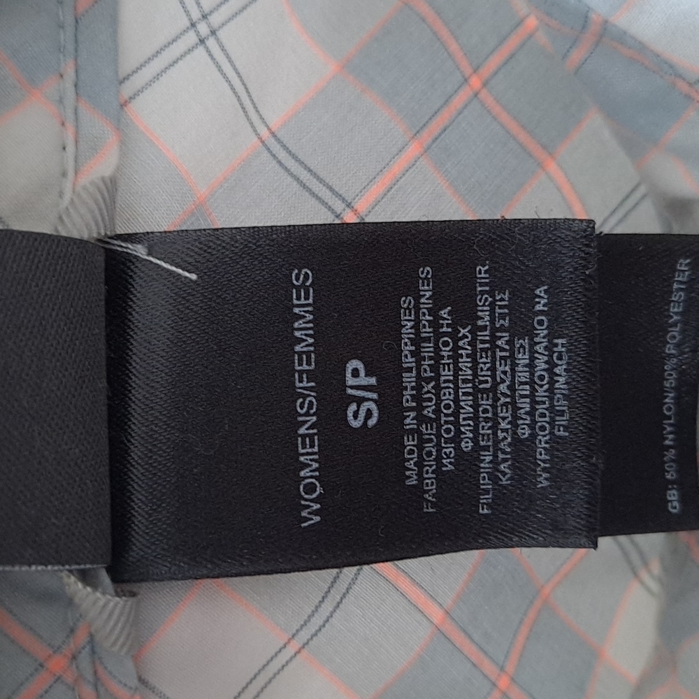 The North Face Women's Plaid Button-Up Camp Shirt | Size Small | Gray/Coral - Picture 8 of 9